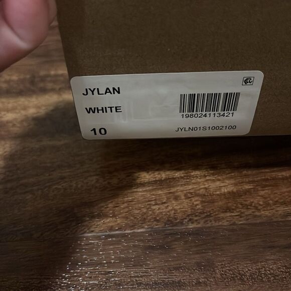 STEVE MADDEN Jylan Wedge Sandal in White *New In Box - Picture 10 of 10